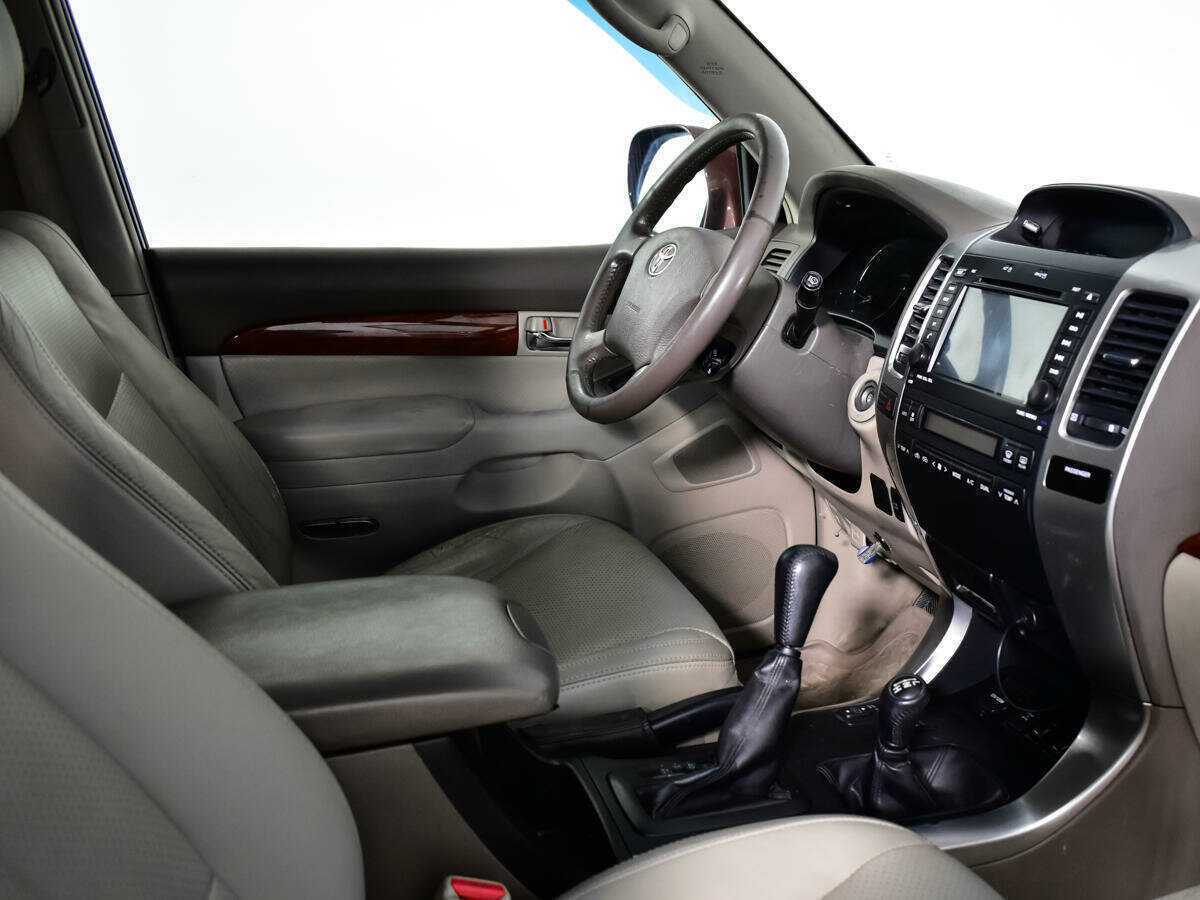 Купить Toyota Land Cruiser Prado с пробегом. Фото: #8