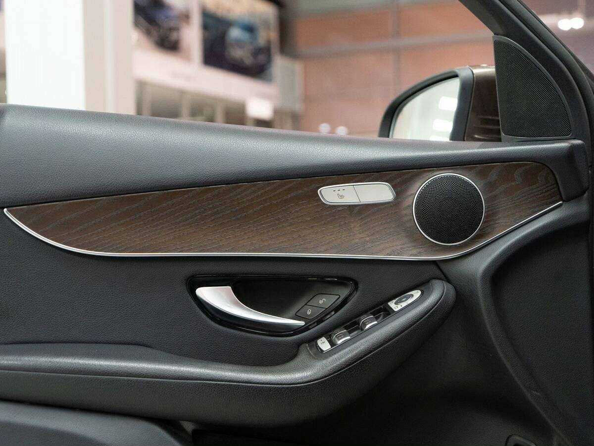 Купить Mercedes-Benz GLC с пробегом. Фото: #17