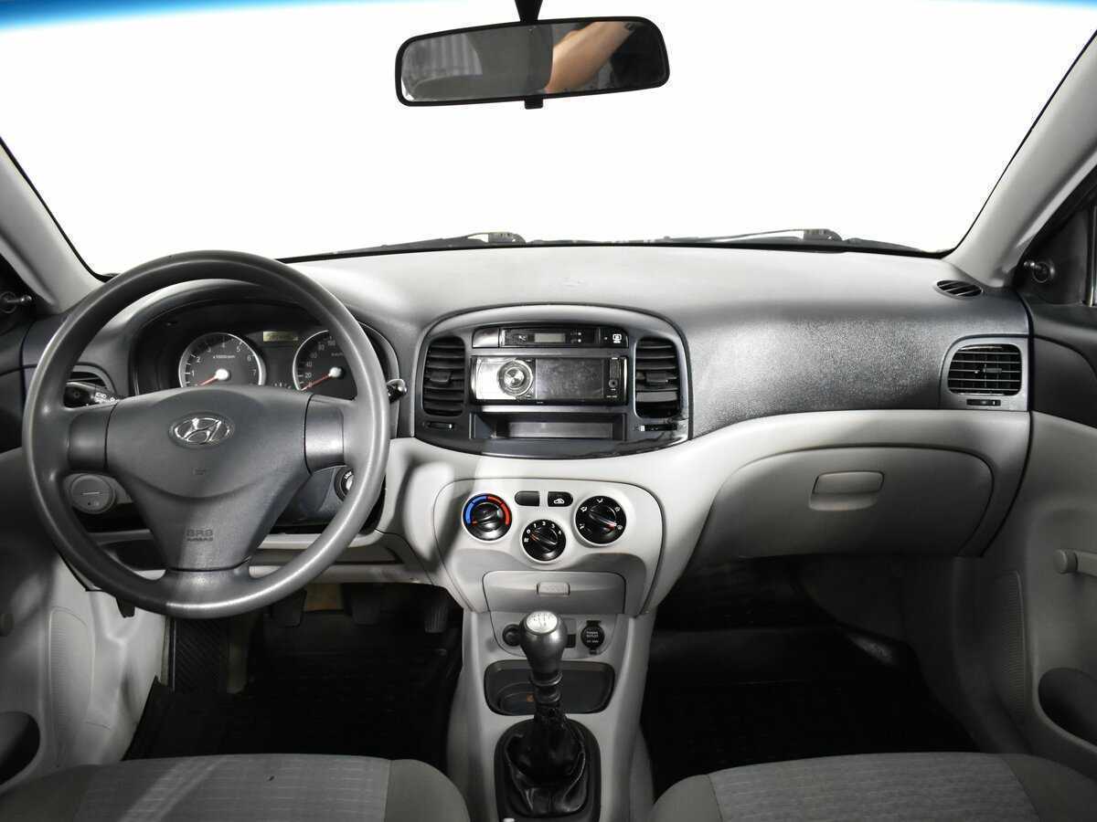 Купить Hyundai Verna с пробегом. Фото: #7