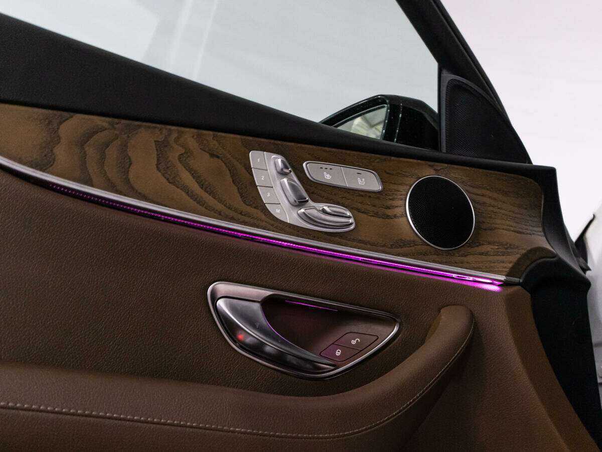 Купить Mercedes-Benz E-Класс с пробегом. Фото: #21