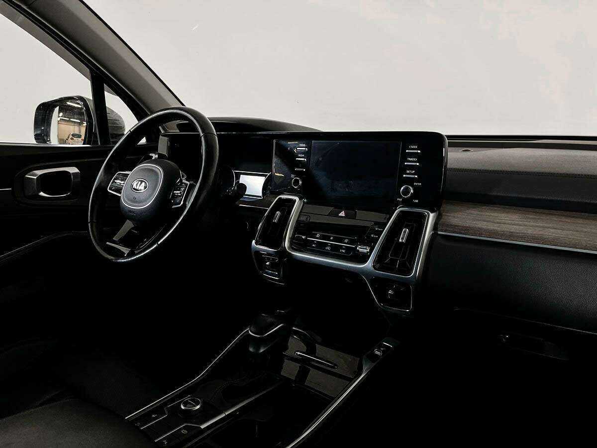 Купить Kia Sorento с пробегом. Фото: #8