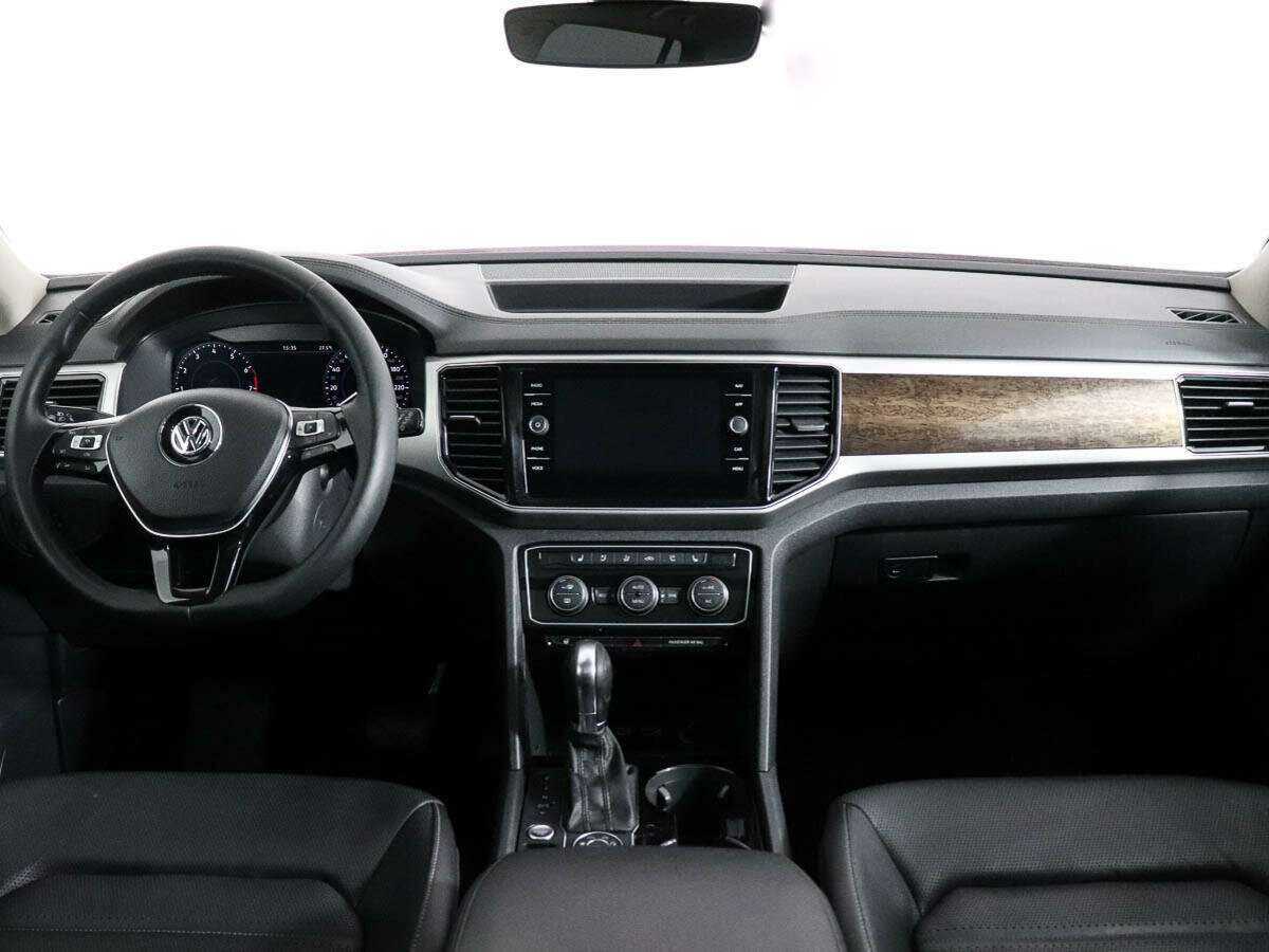 Купить Volkswagen Teramont с пробегом. Фото: #10
