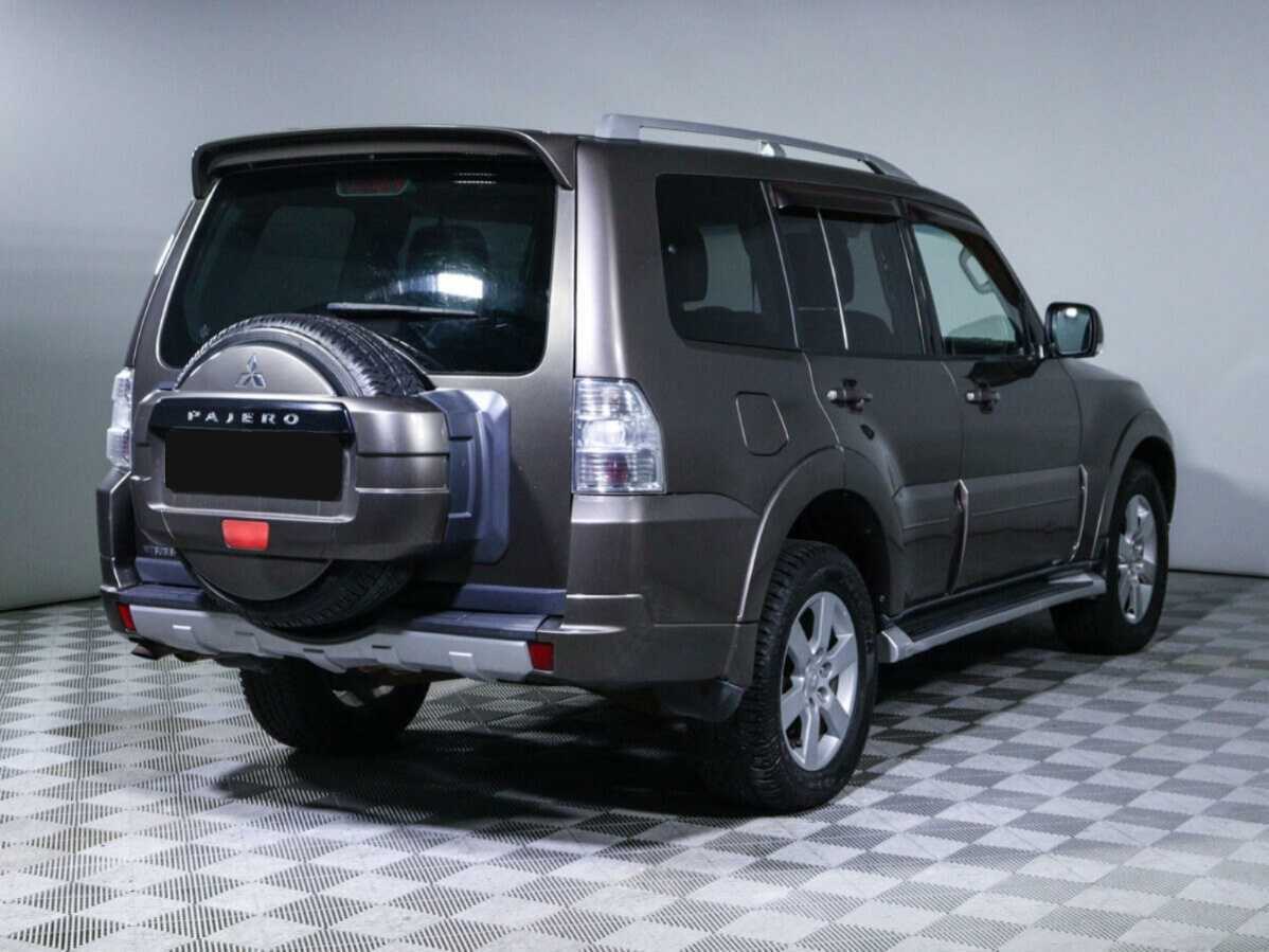 Купить Mitsubishi Pajero с пробегом. Фото: #3