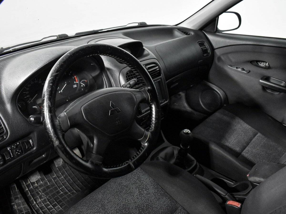 Купить Mitsubishi Carisma с пробегом. Фото: #8
