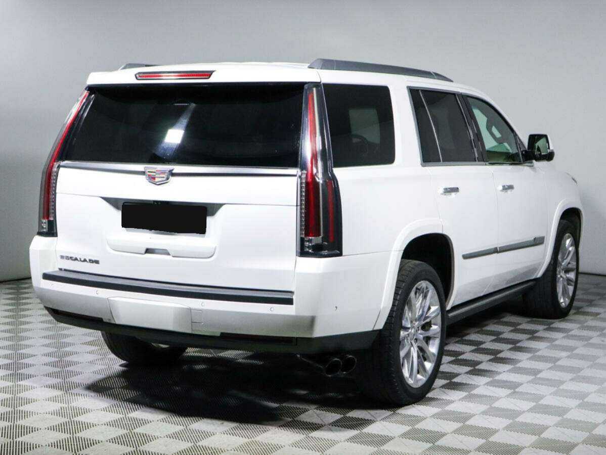 Купить Cadillac Escalade с пробегом. Фото: #4