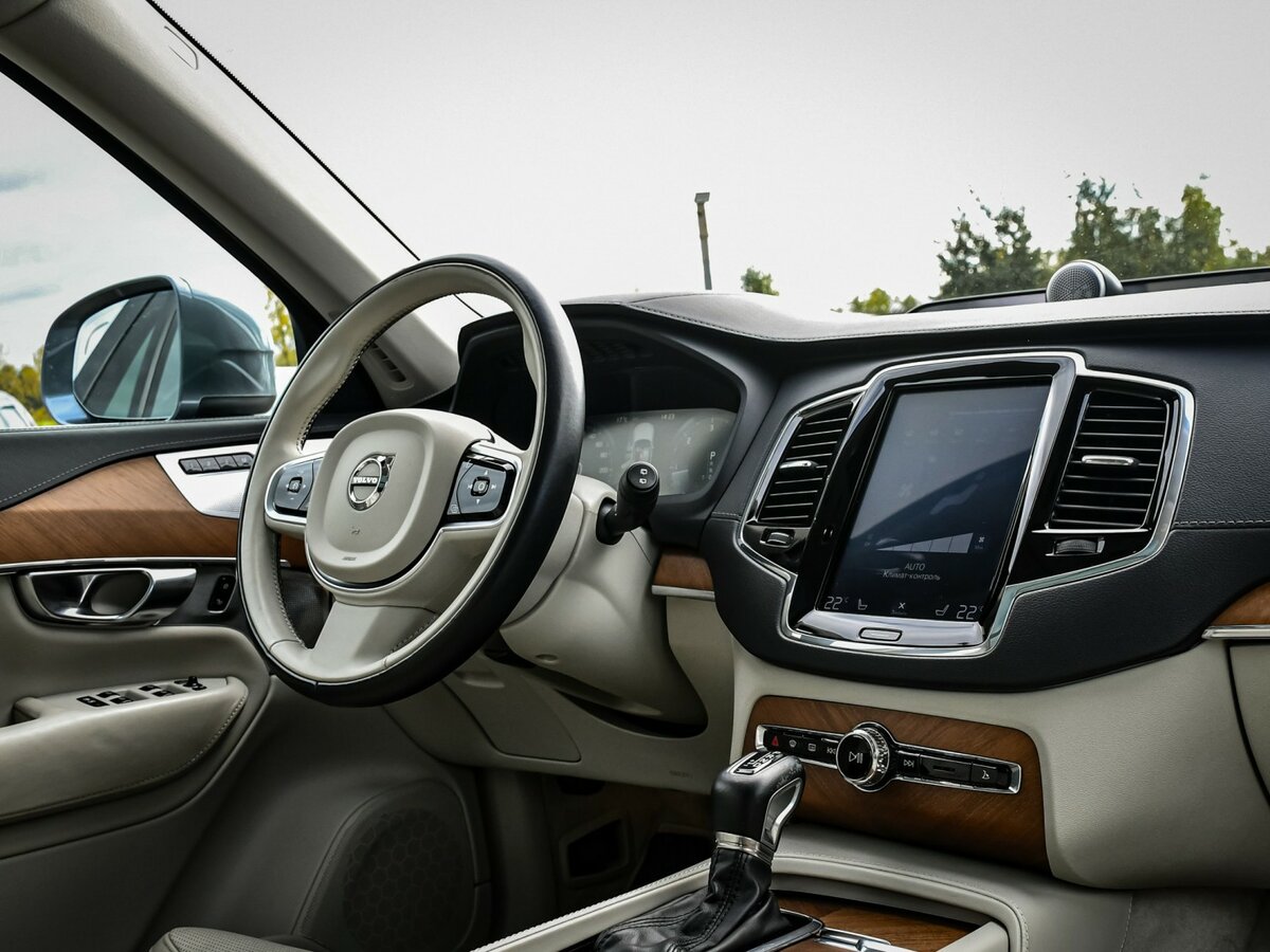 Купить Volvo XC90 с пробегом. Фото: #8