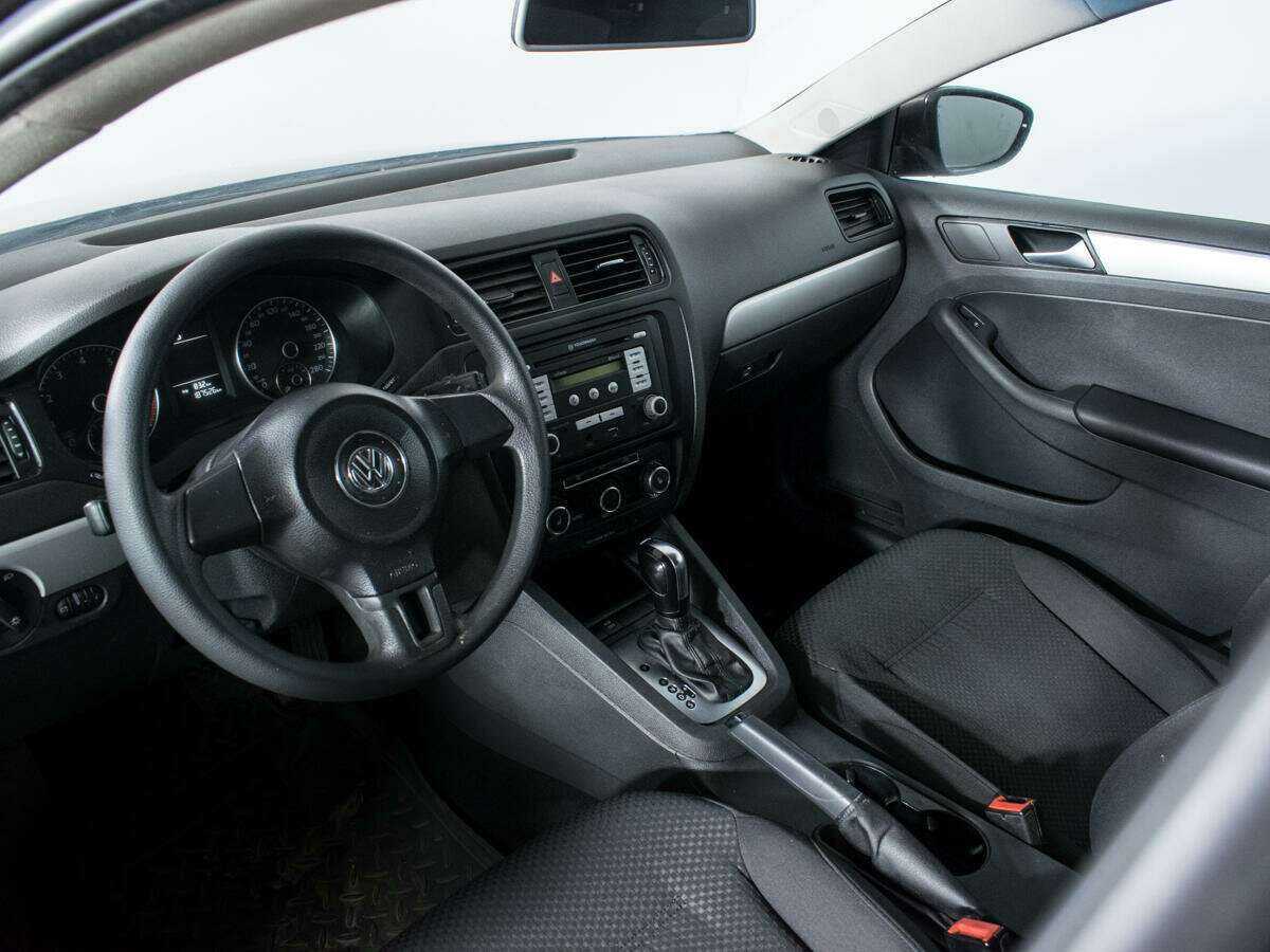 Купить Volkswagen Jetta с пробегом. Фото: #12