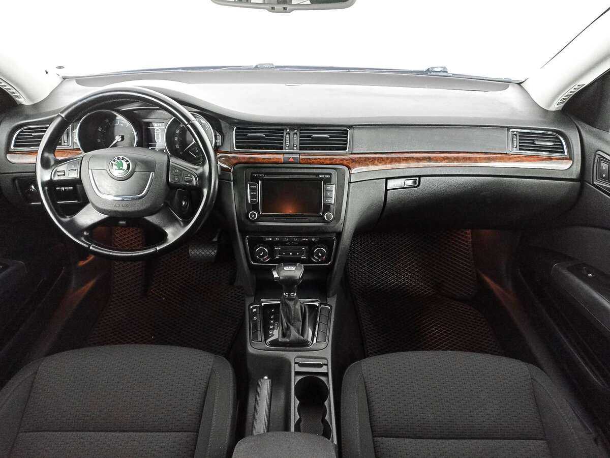 Купить Skoda Superb с пробегом. Фото: #11