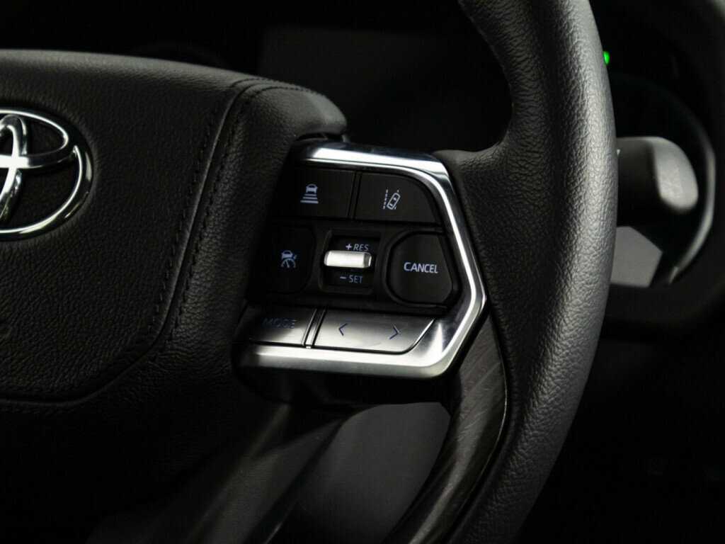 Купить Toyota Land Cruiser с пробегом. Фото: #21