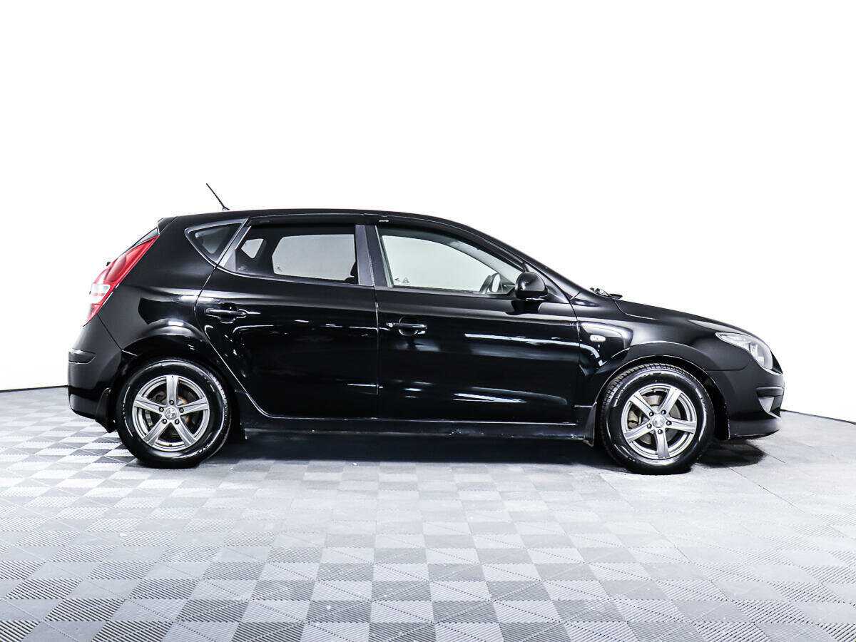 Купить Hyundai i30 с пробегом. Фото: #3