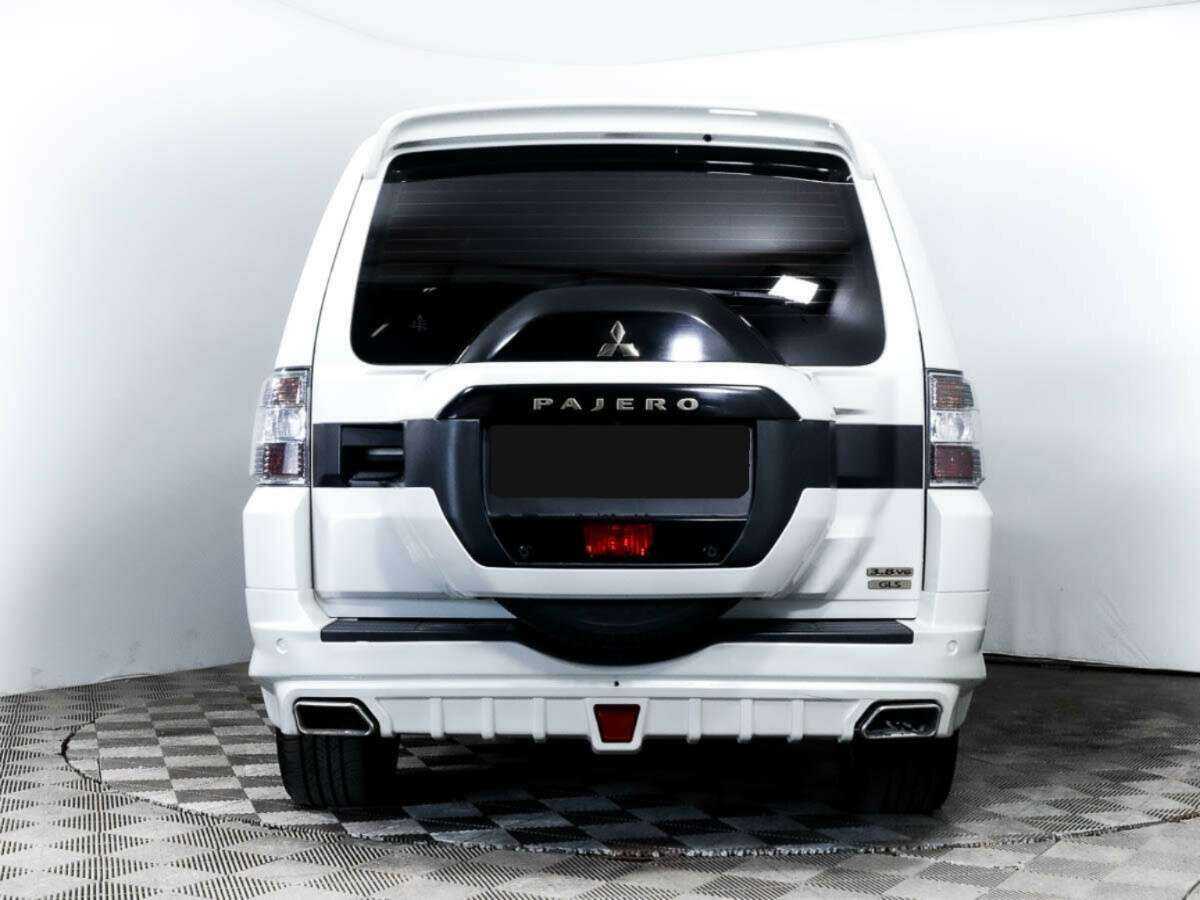 Купить Mitsubishi Pajero с пробегом. Фото: #4