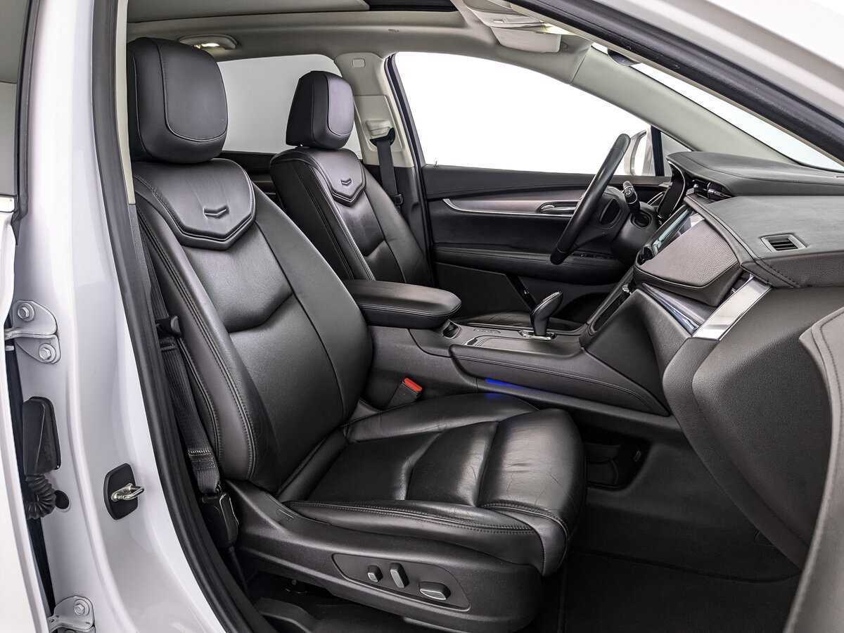 Купить Cadillac XT5 с пробегом. Фото: #17