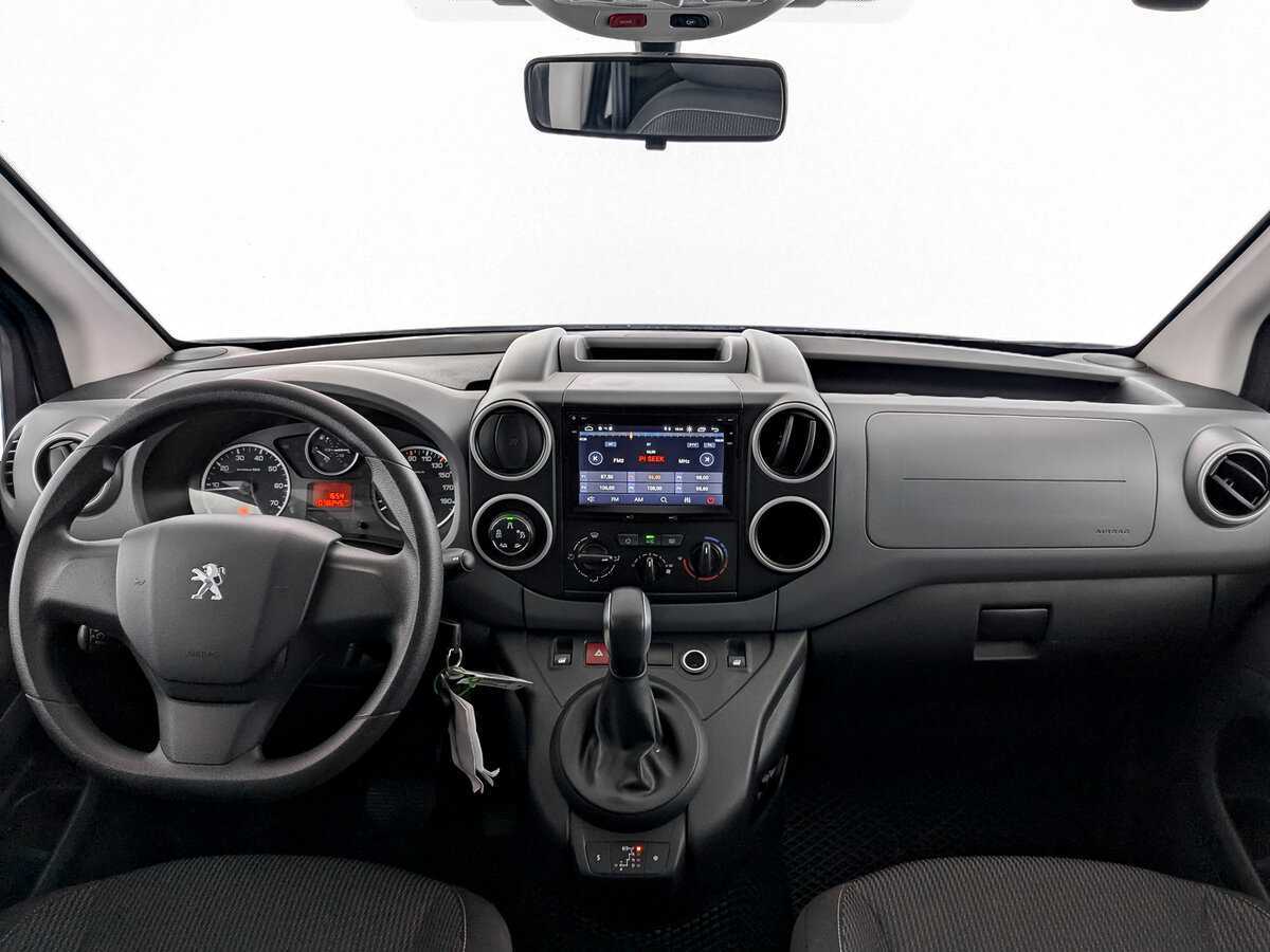 Купить Peugeot Partner с пробегом. Фото: #11