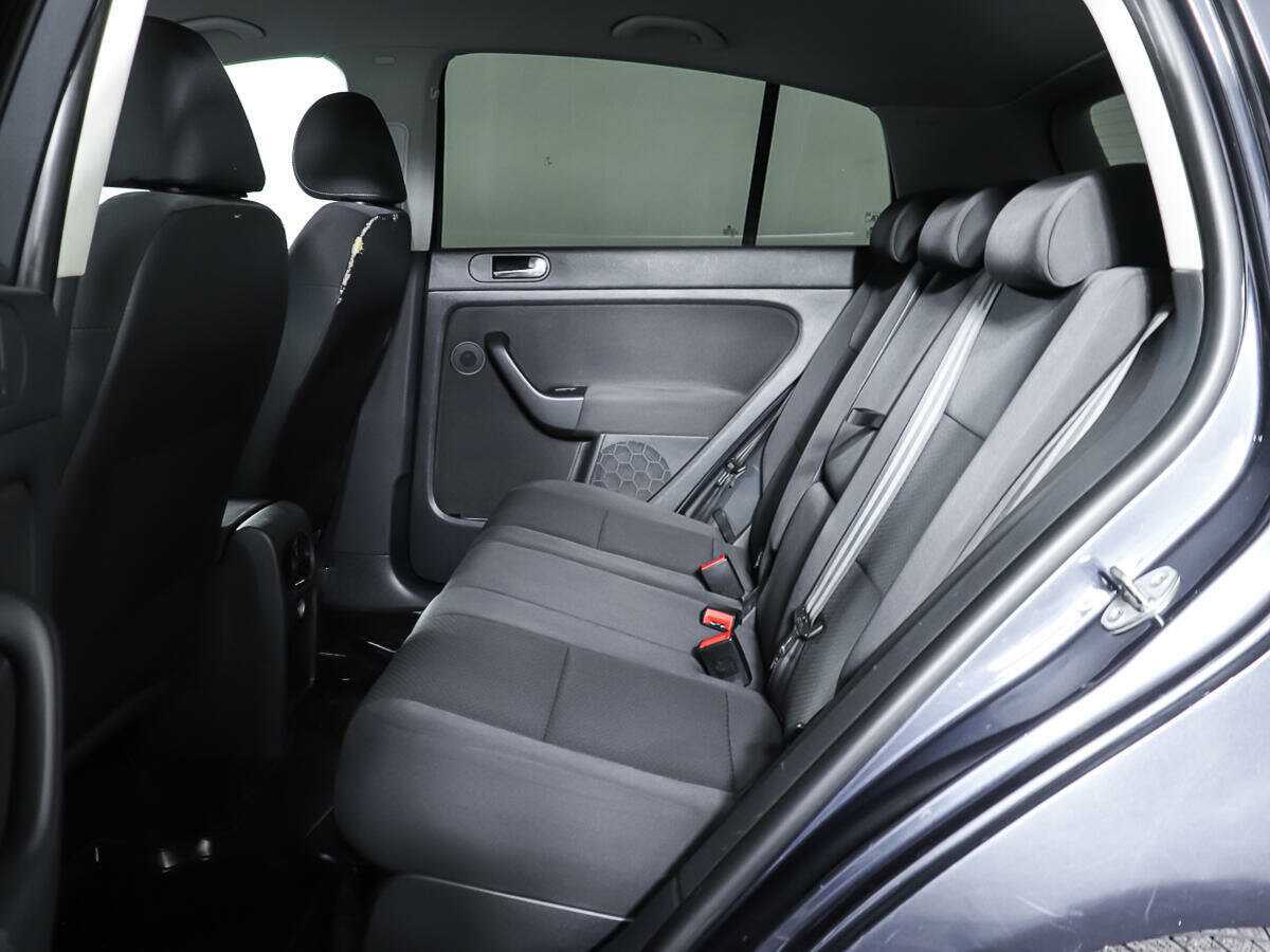 Купить Volkswagen Golf Plus с пробегом. Фото: #8