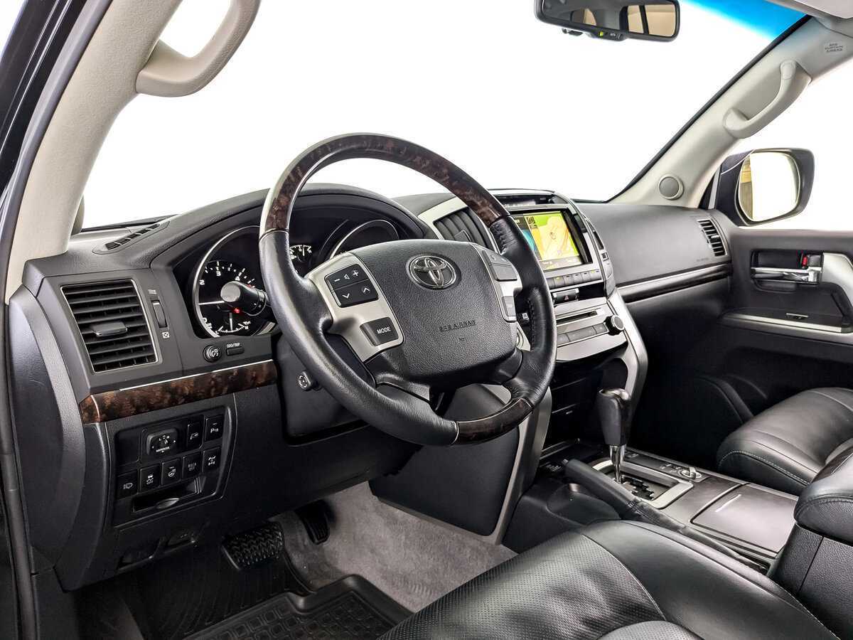 Купить Toyota Land Cruiser с пробегом. Фото: #13
