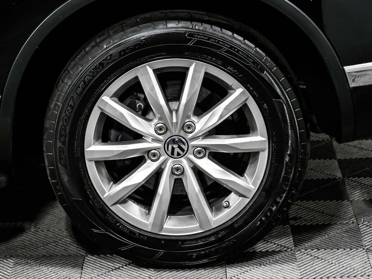 Купить Volkswagen Touareg с пробегом. Фото: #13