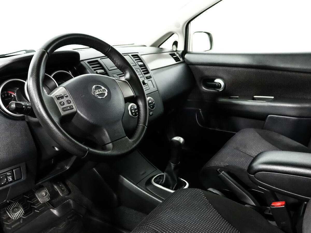 Купить Nissan Tiida с пробегом. Фото: #6