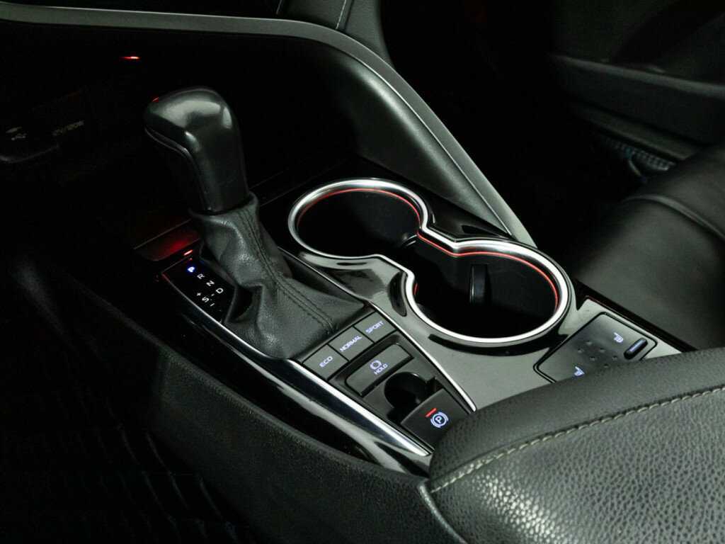 Купить Toyota Camry с пробегом. Фото: #16