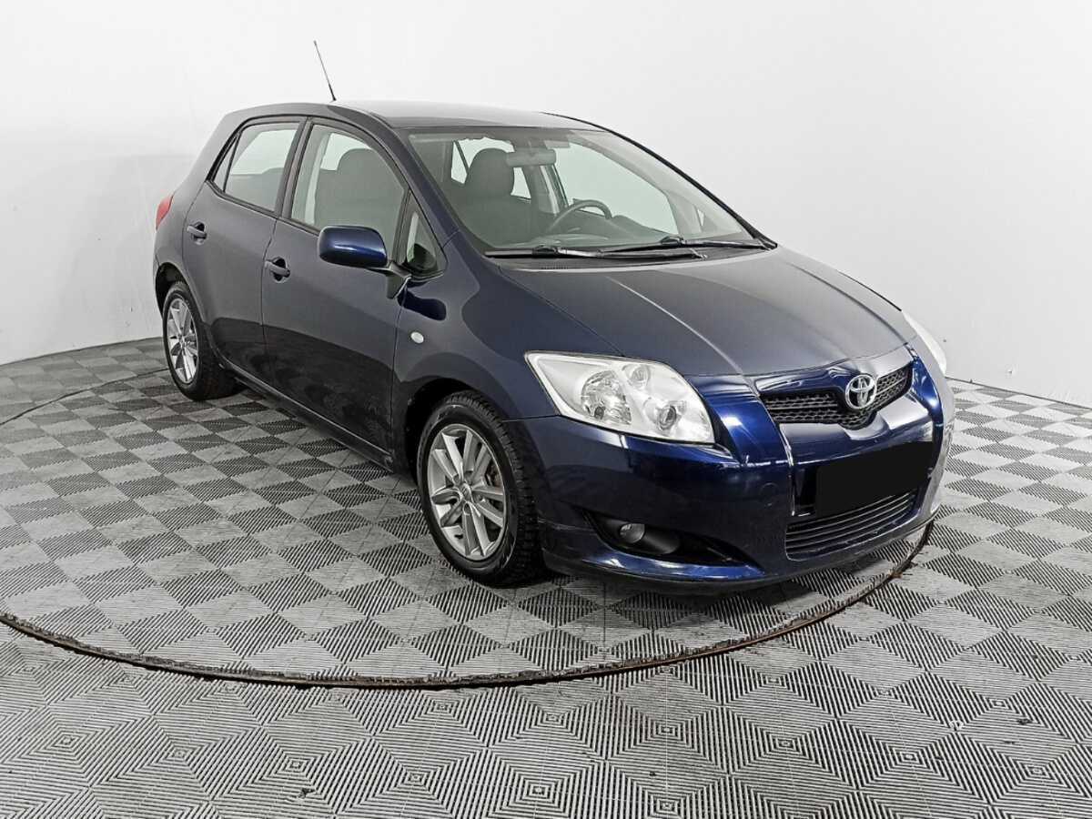 Купить Toyota Auris с пробегом. Фото: #2