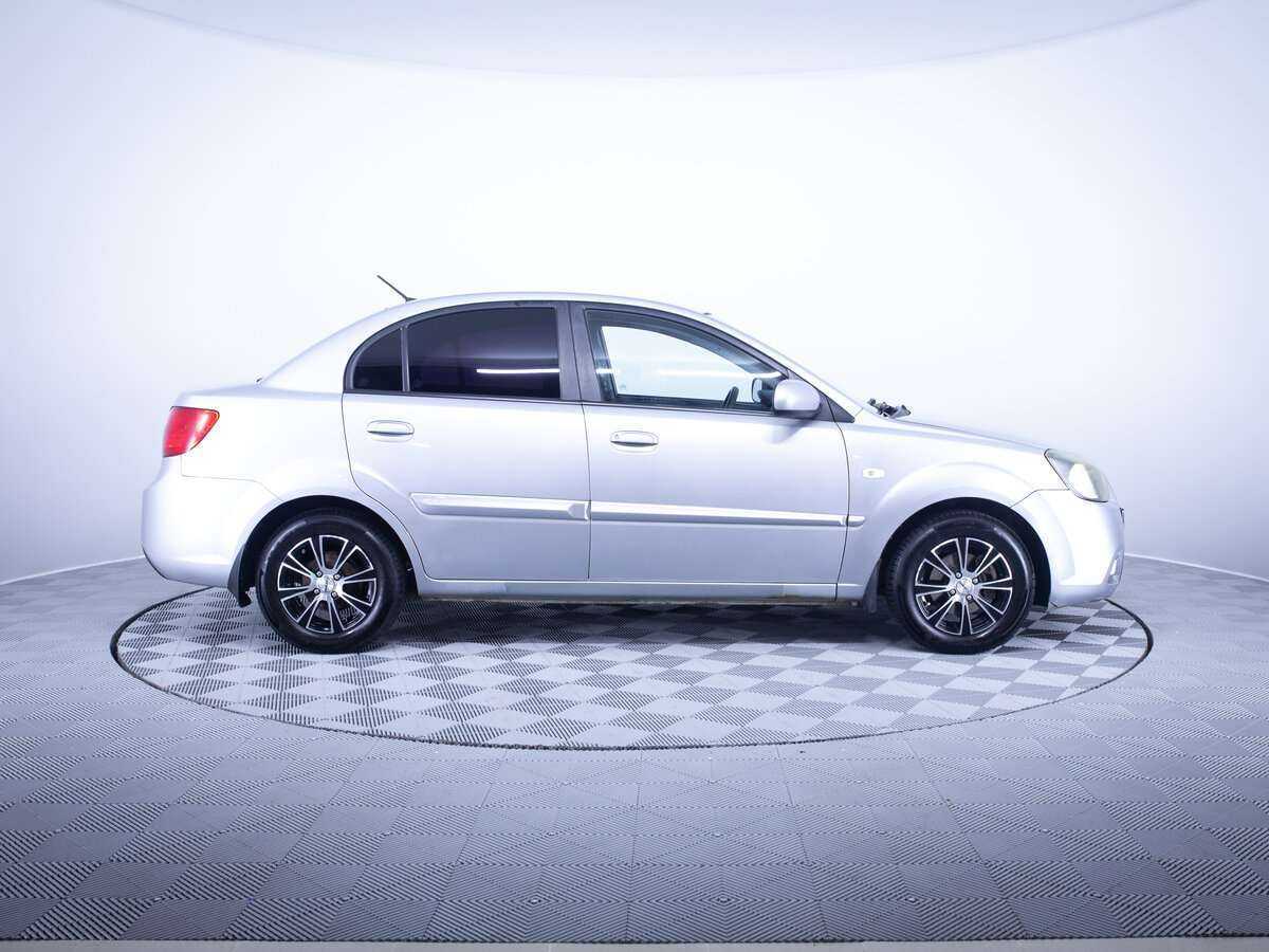 Купить Kia Rio с пробегом. Фото: #3