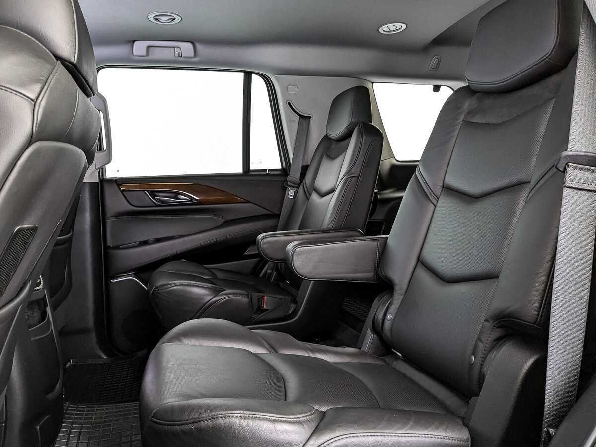 Купить Cadillac Escalade с пробегом. Фото: #12
