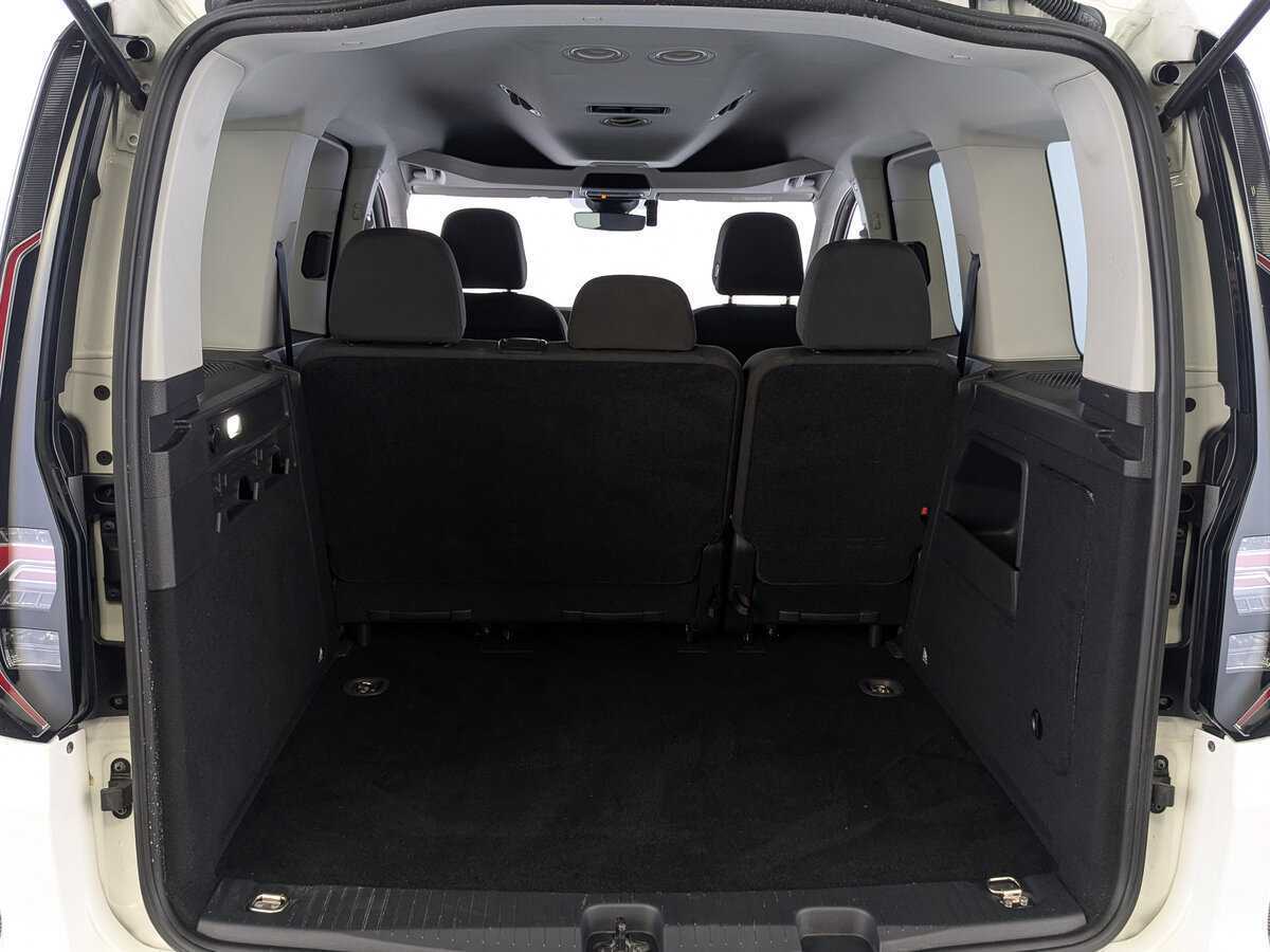 Купить Volkswagen Caddy с пробегом. Фото: #9