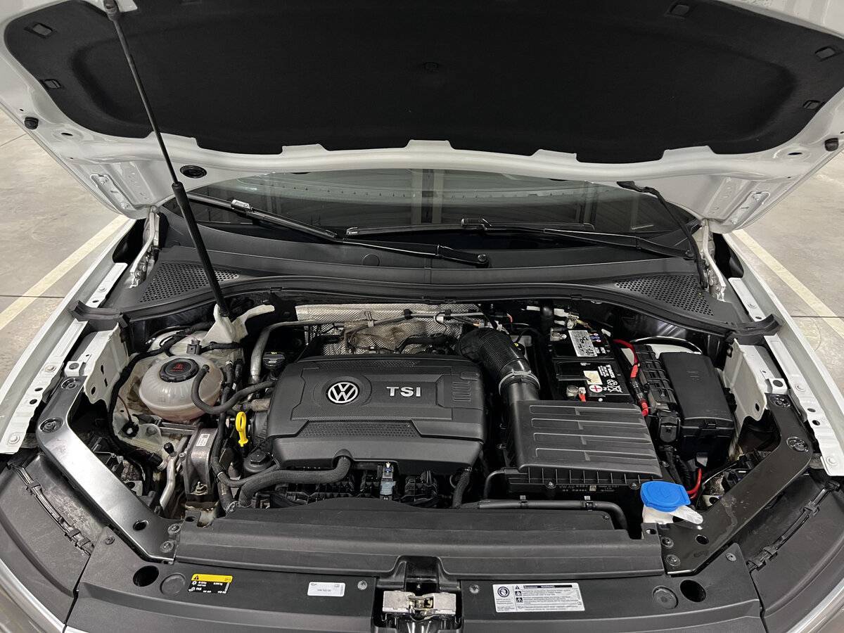 Купить Volkswagen Tiguan с пробегом. Фото: #8