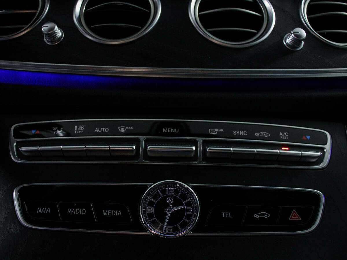 Купить Mercedes-Benz E-Класс с пробегом. Фото: #15