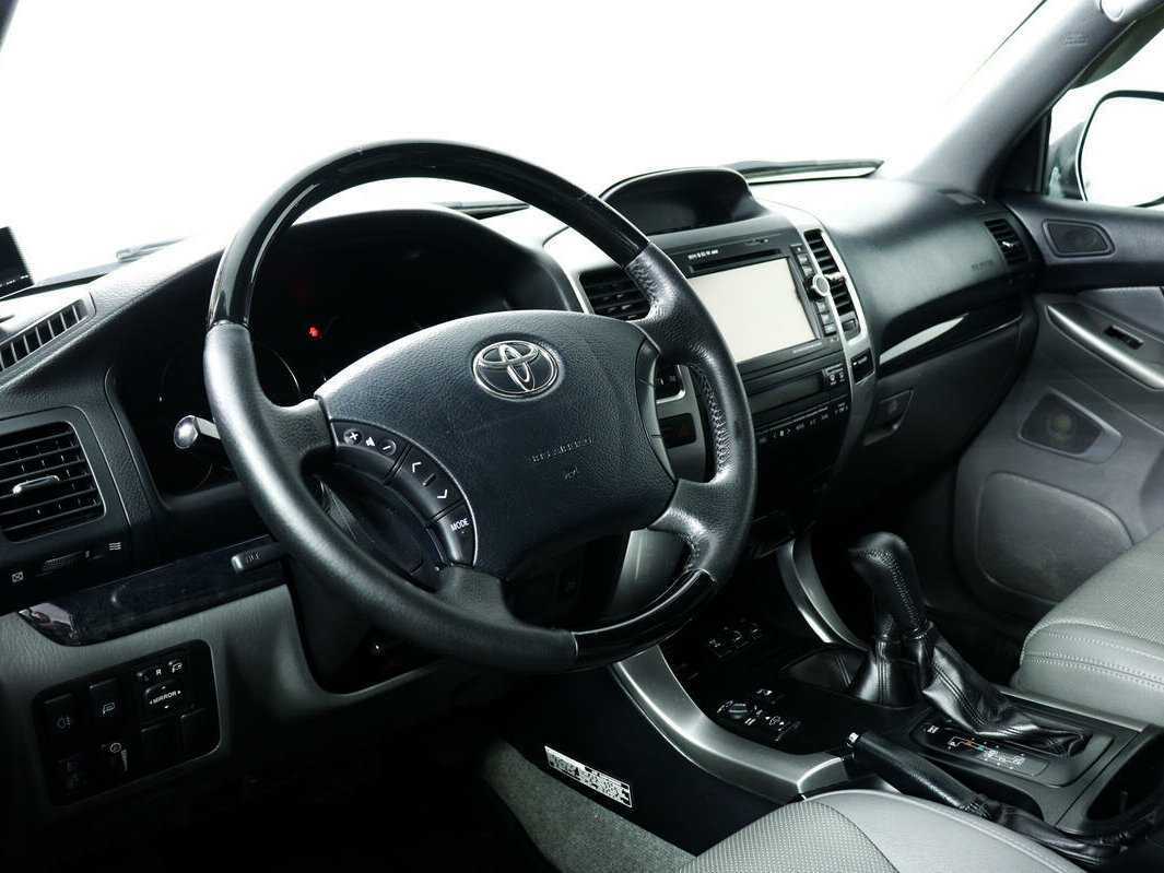 Купить Toyota Land Cruiser Prado с пробегом. Фото: #12