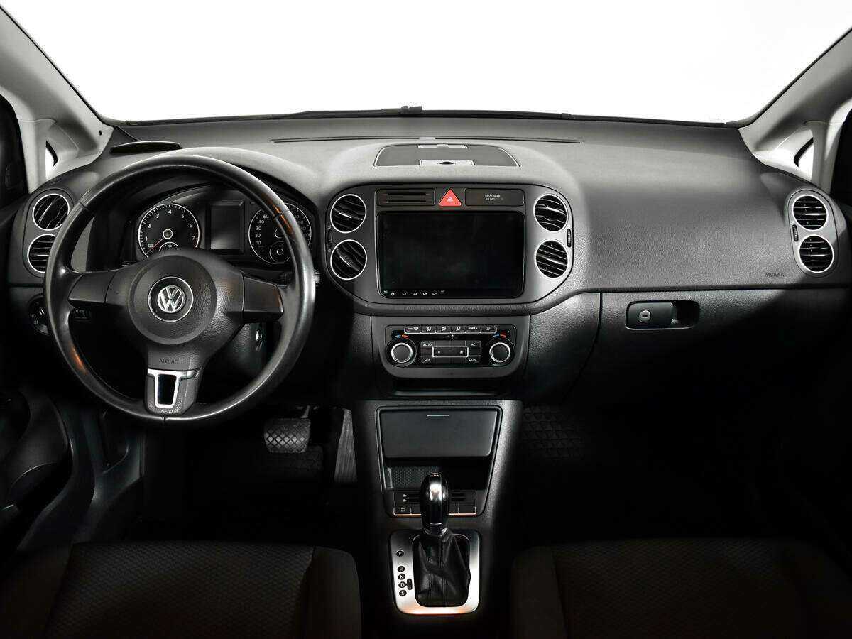 Купить Volkswagen Golf Plus с пробегом. Фото: #11