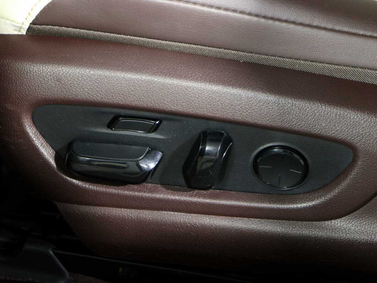 Купить Lexus ES с пробегом. Фото: #21