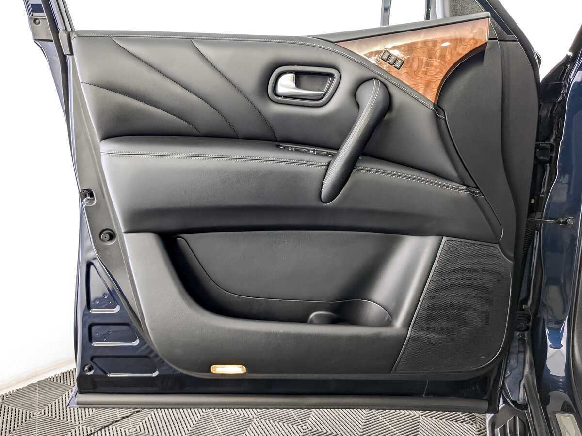 Купить Infiniti QX80 с пробегом. Фото: #18