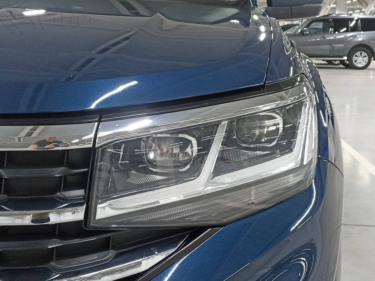 Купить Volkswagen Teramont с пробегом. Фото: #16