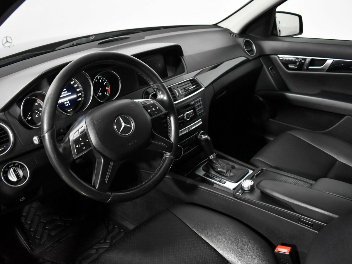 Купить Mercedes-Benz C-Класс с пробегом. Фото: #8