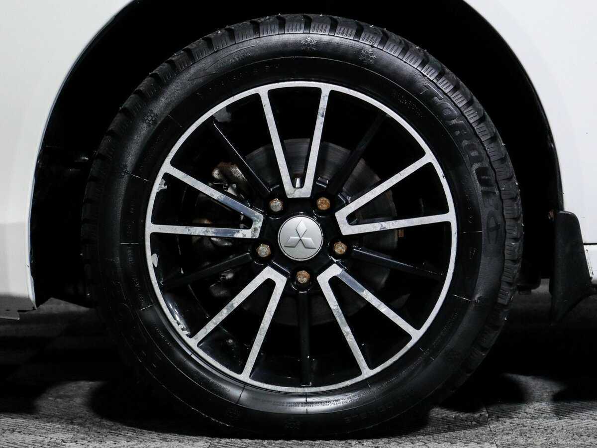 Купить Mitsubishi Lancer с пробегом. Фото: #11