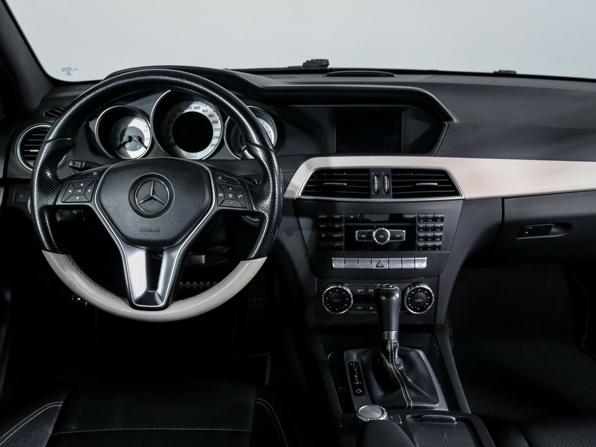Купить Mercedes-Benz C-Класс с пробегом. Фото: #9