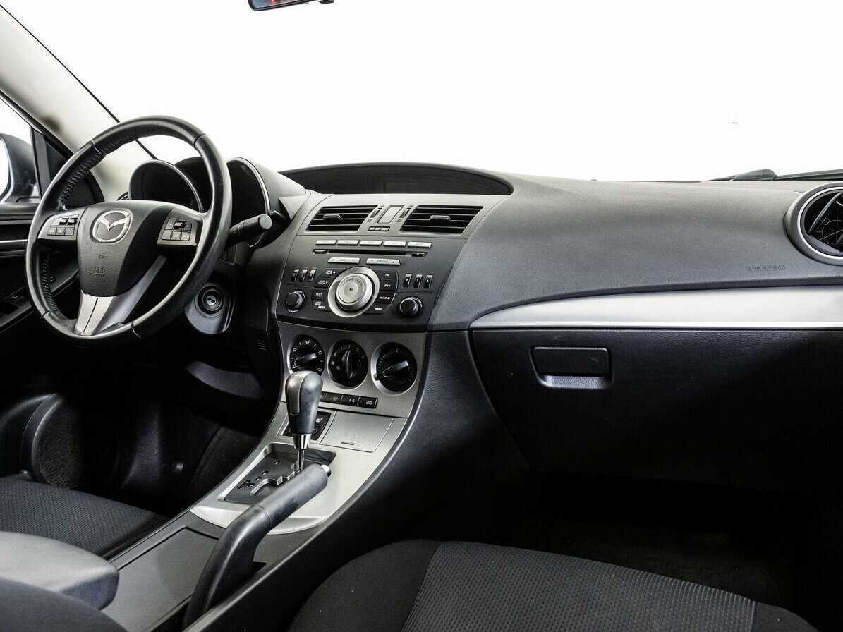 Купить Mazda 3 с пробегом. Фото: #8