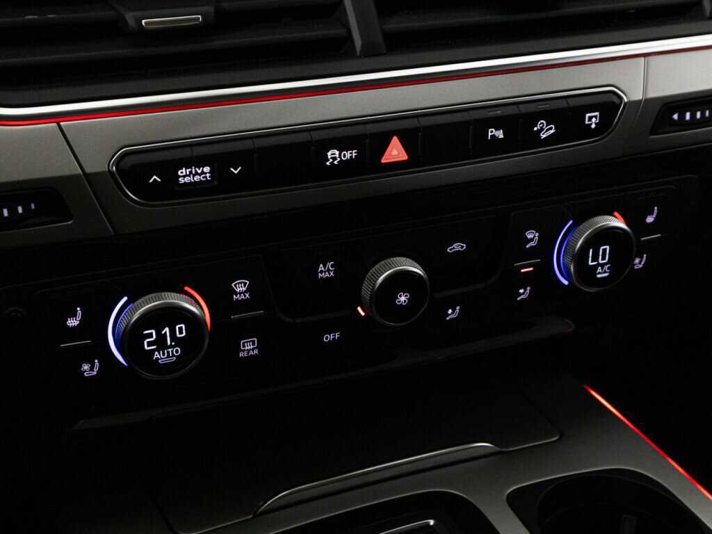 Купить Audi Q7 с пробегом. Фото: #21