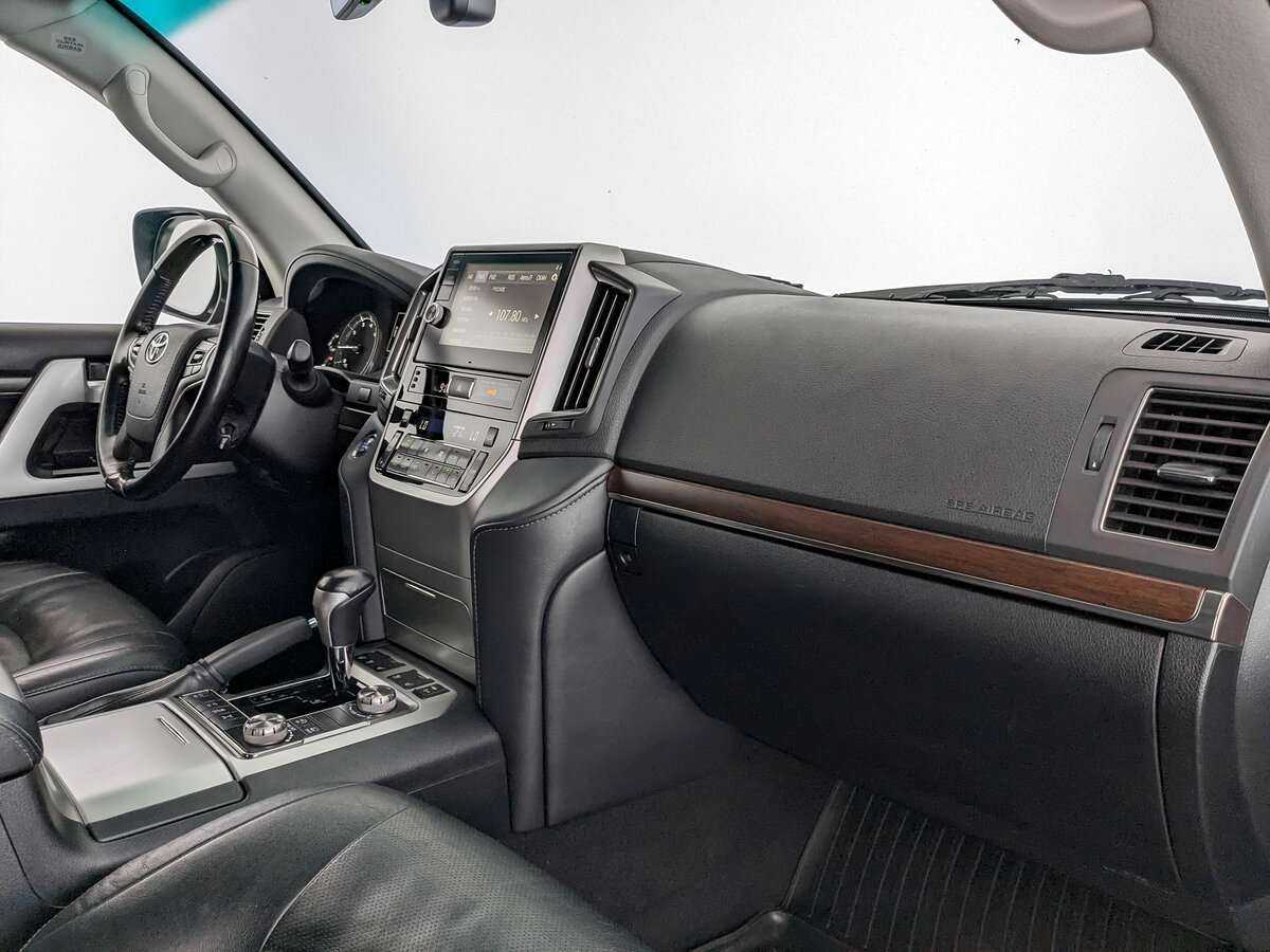 Купить Toyota Land Cruiser с пробегом. Фото: #8