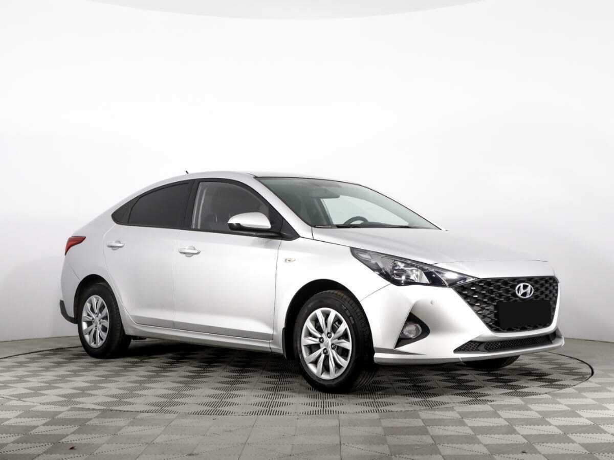 Купить Hyundai Solaris с пробегом. Фото: #2
