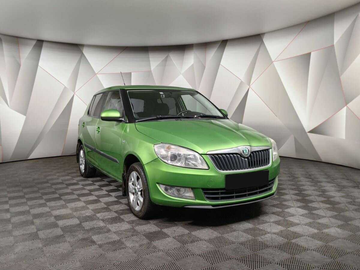 Купить Skoda Fabia с пробегом. Фото: #2