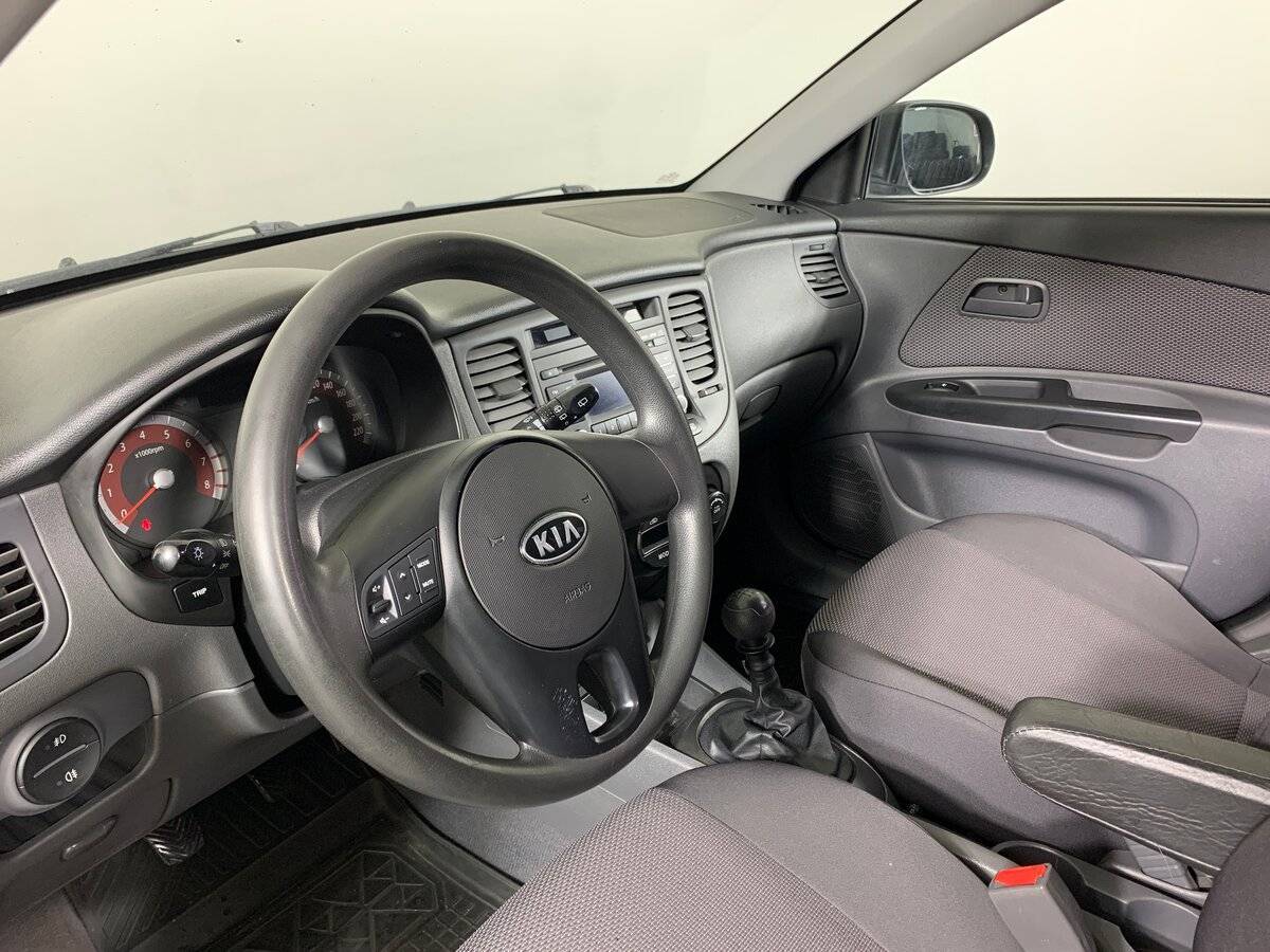 Купить Kia Rio с пробегом. Фото: #10