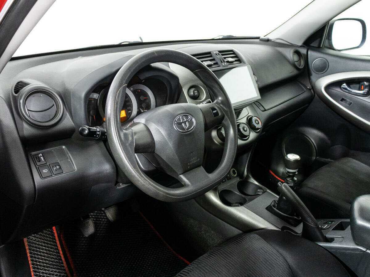Купить Toyota RAV4 с пробегом. Фото: #10
