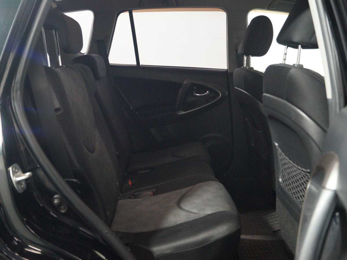 Купить Toyota RAV4 с пробегом. Фото: #13