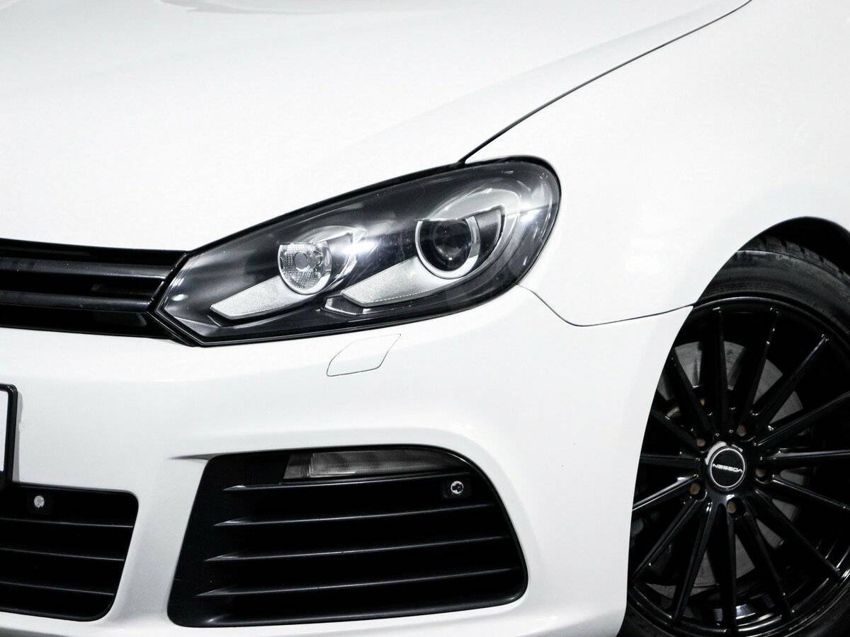 Купить Volkswagen Golf R с пробегом. Фото: #16