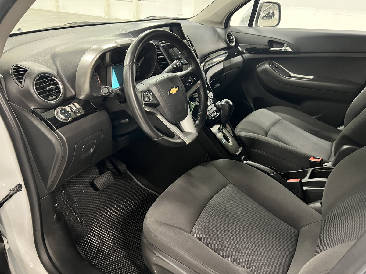Купить Chevrolet Orlando с пробегом. Фото: #13