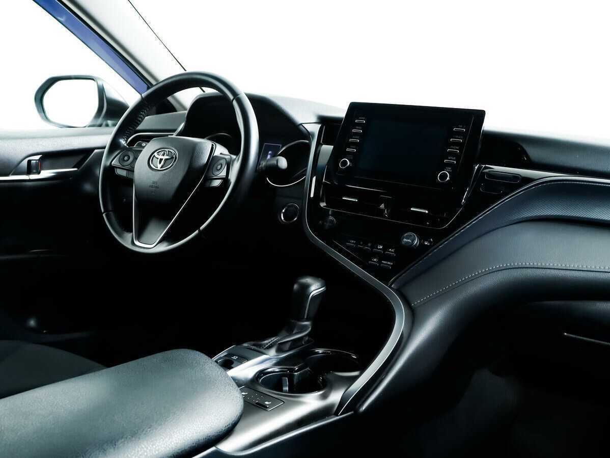 Купить Toyota Camry с пробегом. Фото: #8