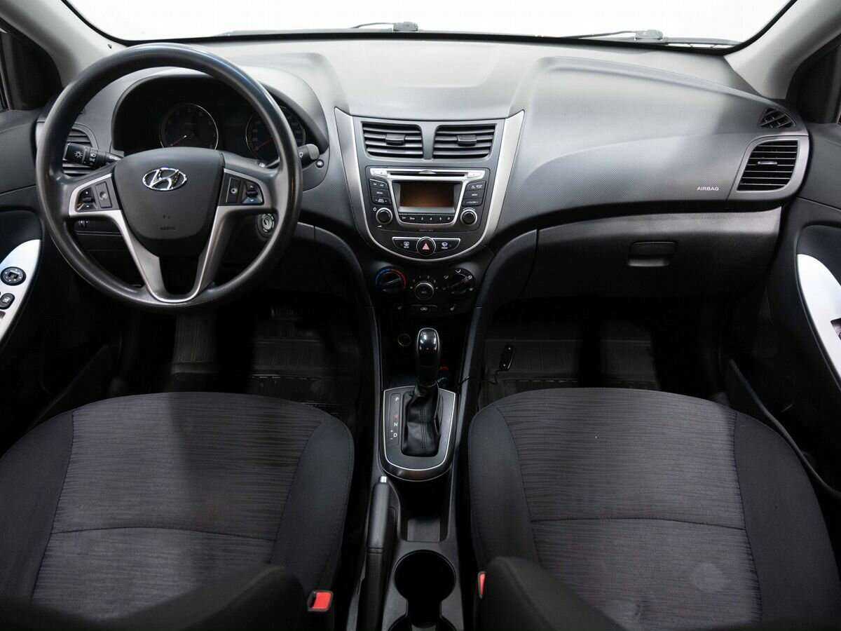 Купить Hyundai Solaris с пробегом. Фото: #13