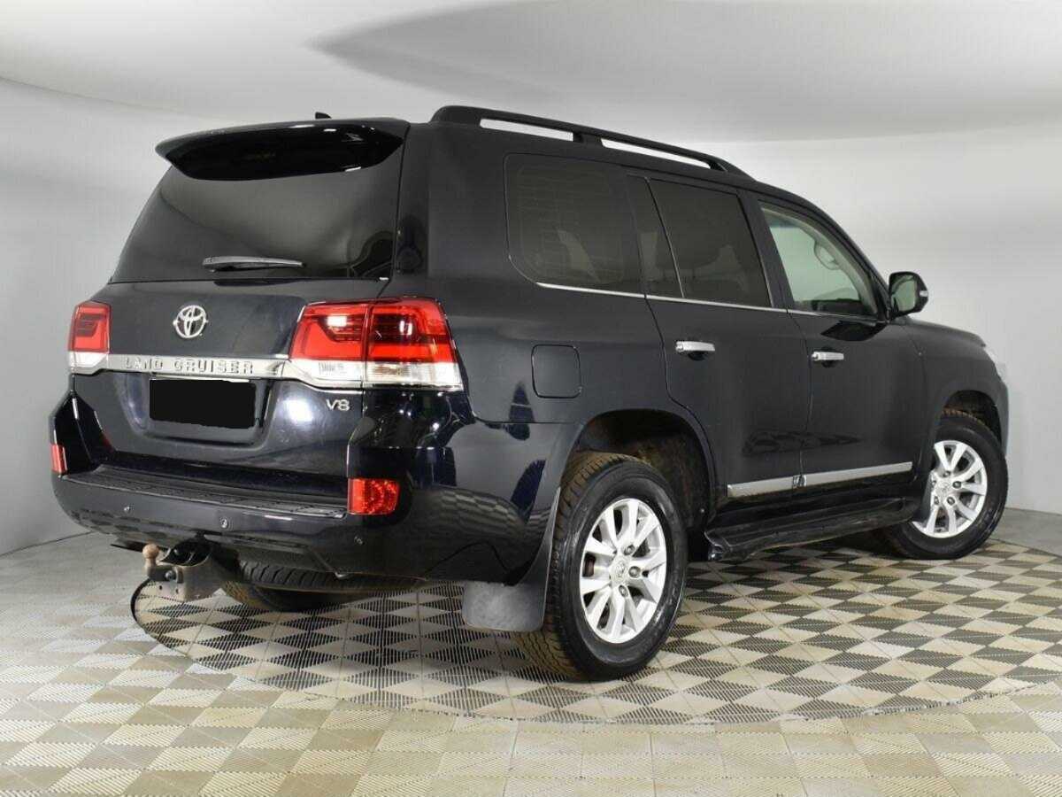 Купить Toyota Land Cruiser с пробегом. Фото: #1