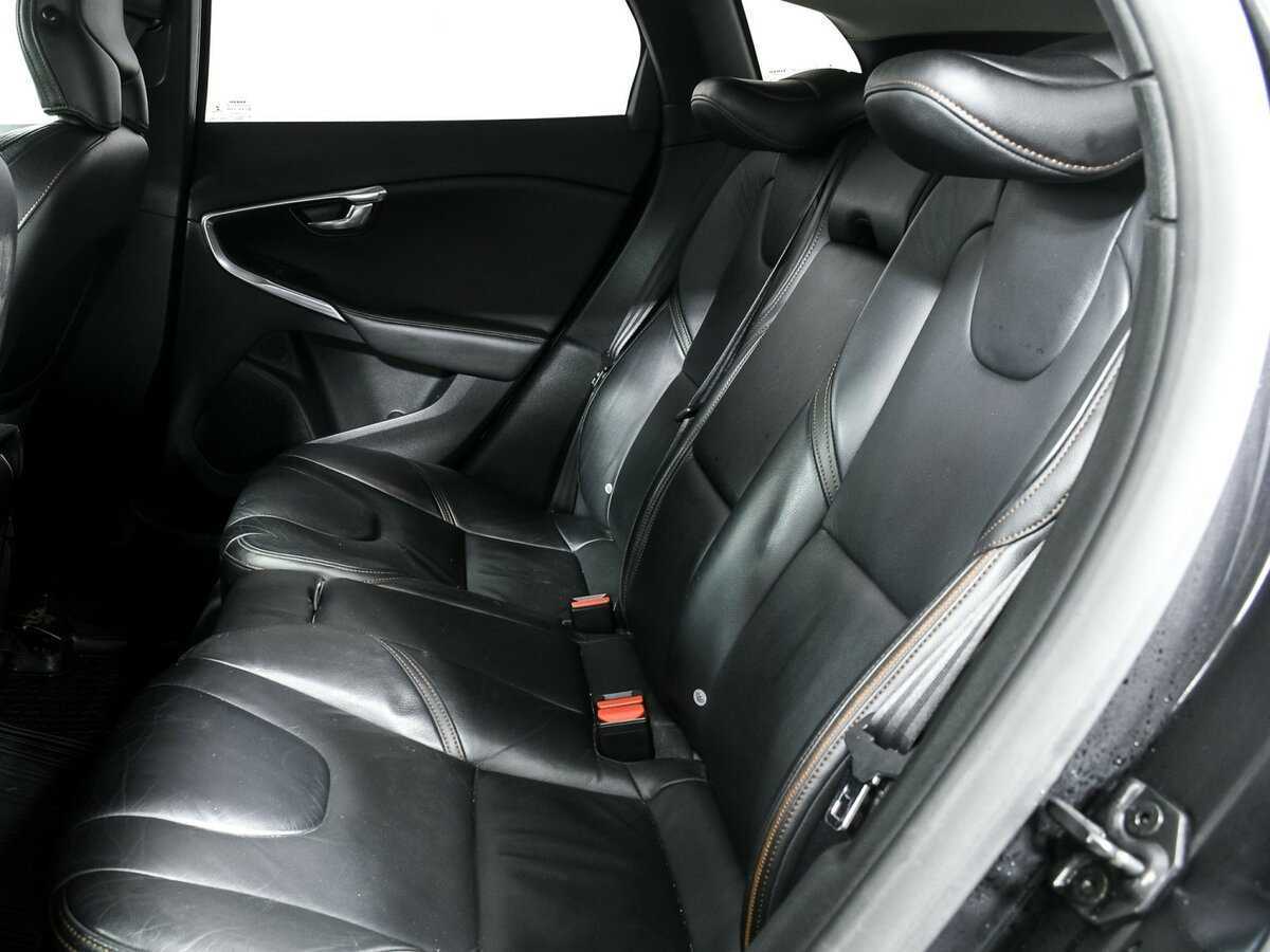 Купить Volvo V40 с пробегом. Фото: #11